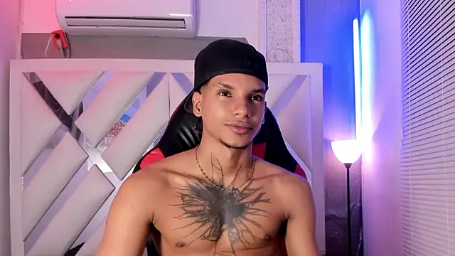 kai_storm77 webcam
