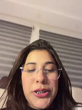 crystal_bunny7 webcam