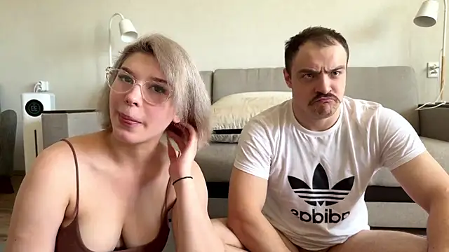 Love_plat1na webcam