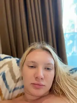 AmmyHot webcam