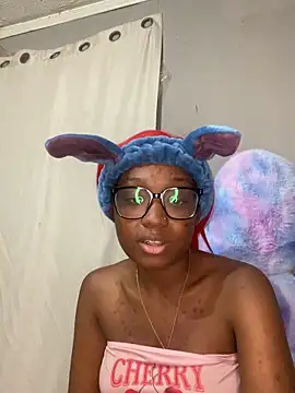 HennessyBaby21 webcam