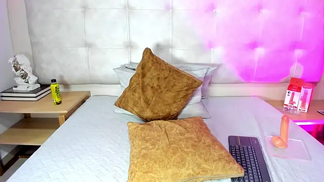 BellaWilliams_ webcam