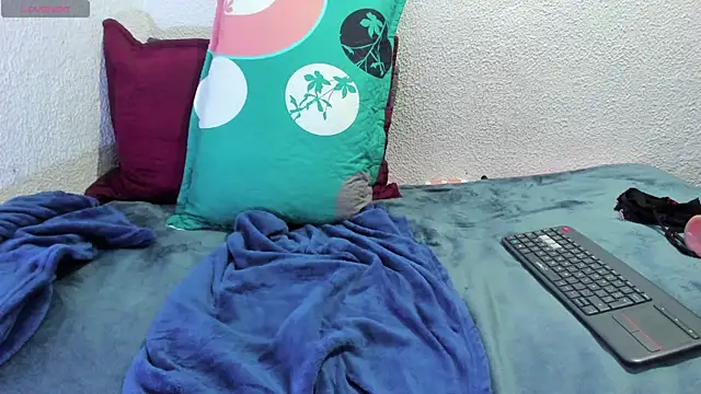Naniis_wish webcam