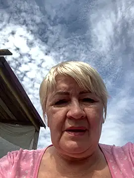 laura_miillf - Laura_Miillf's free webcam - UK Sex Cams
