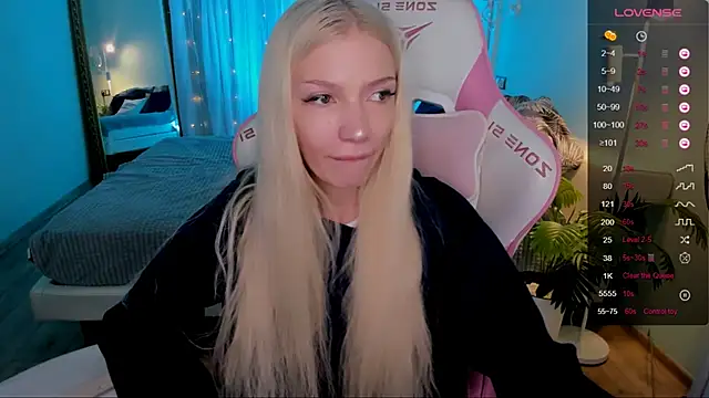 AnyaTaylor_ webcam