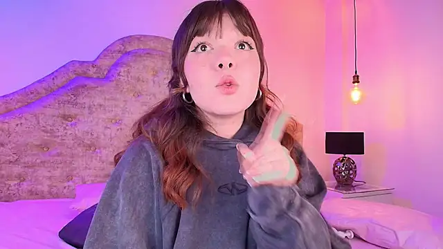 Fluffy_Bubble21 webcam