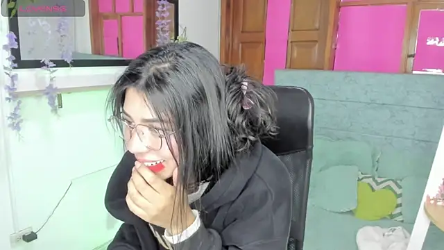 Aysha_winxs webcam