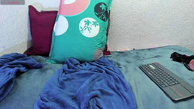 Naniis_wish webcam