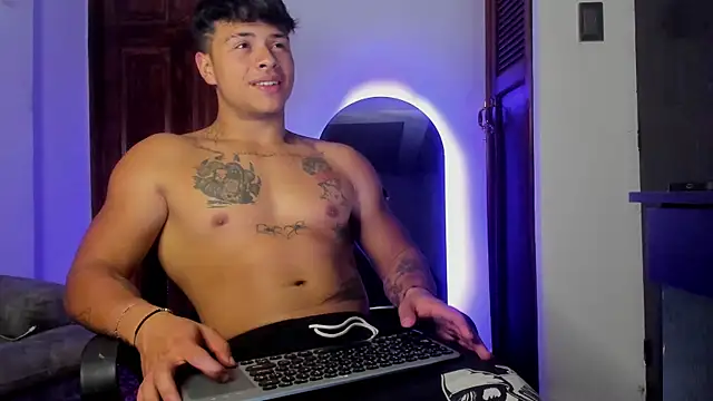 Dominic_Biker__ webcam