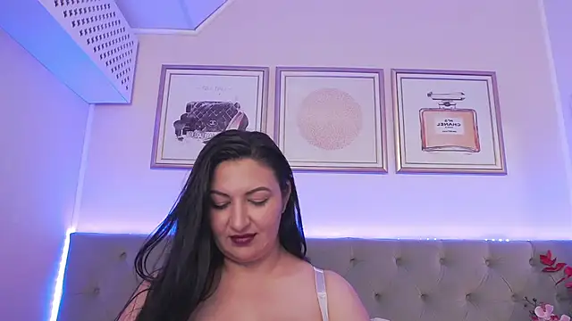 BustyEva_ webcam