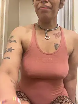 Desirae_Luciano