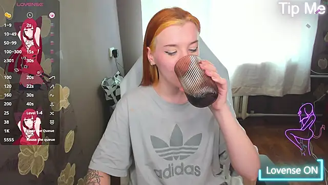 MeganNewCat webcam