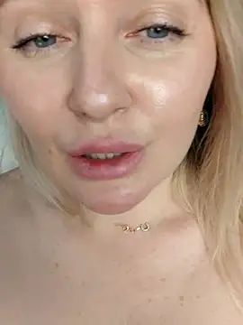 LadyLolyPop_ webcam