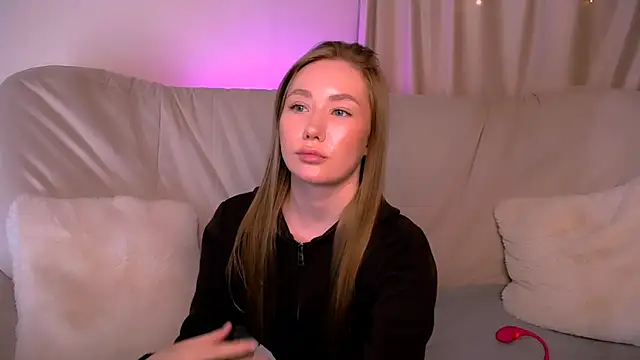 EllyColins webcam