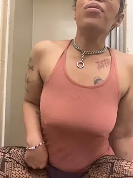 Desirae_Luciano webcam