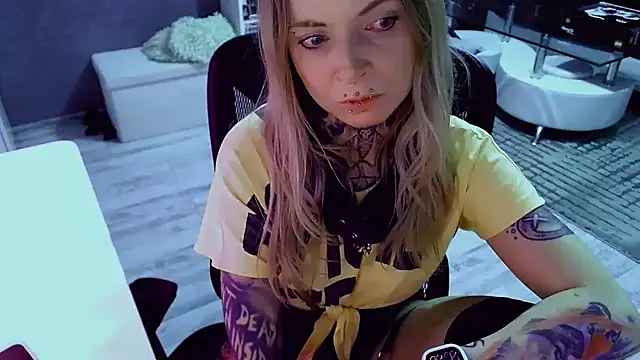 InesGold webcam