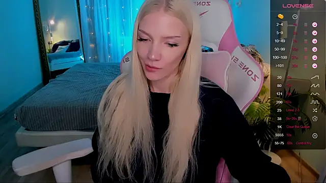 AnyaTaylor_ webcam