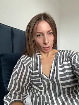 Mira_Luna webcam