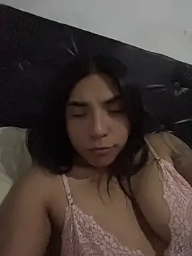 InesD_Arcy webcam