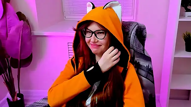CarolGiggly webcam