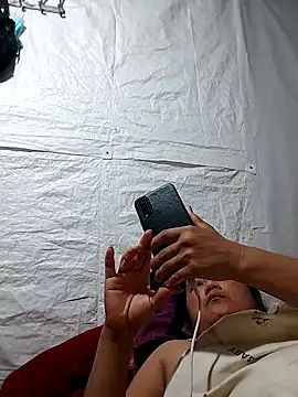 BigAss-69 webcam