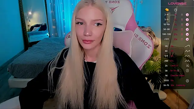 AnyaTaylor_ webcam
