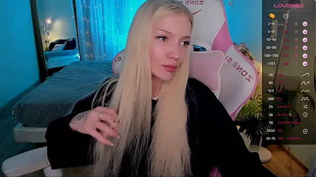 AnyaTaylor_ webcam