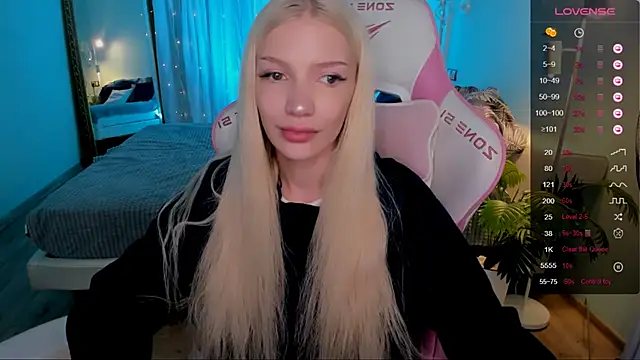 AnyaTaylor_ webcam