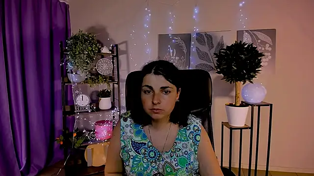 MartaEdams webcam