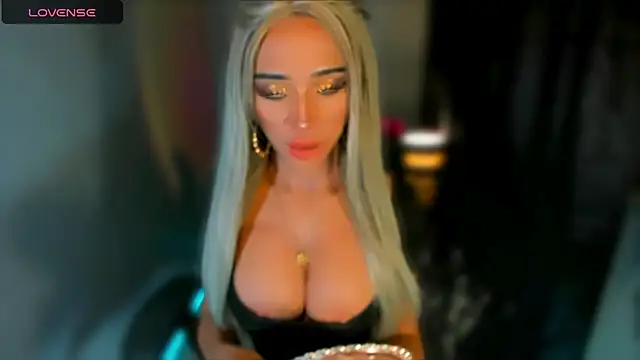 xUrGoddess_JheySluttyx webcam