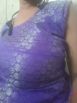 Mona_ji32 webcam