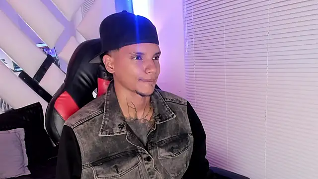 kai_storm77 webcam