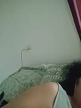 nakedmilfx - NakedMILFx's free webcam - UK Sex Cams