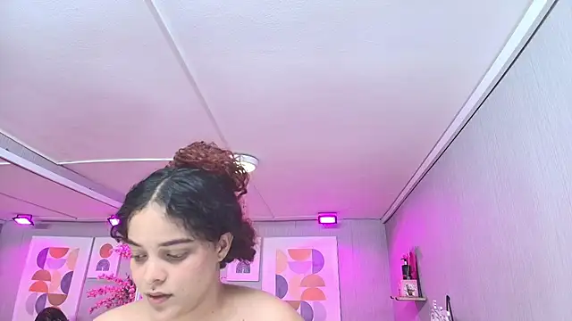 Maggy_t18 webcam