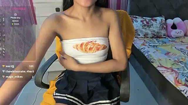 Mica_Jones webcam