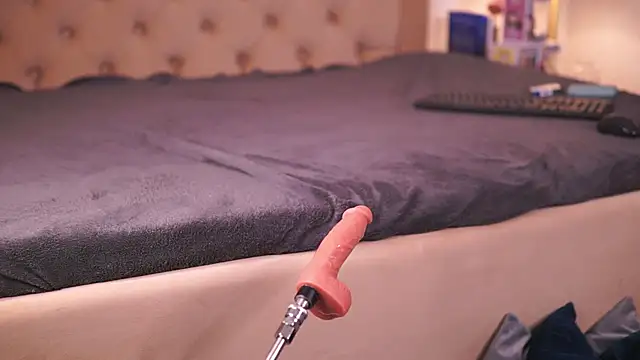 ChloeObril webcam