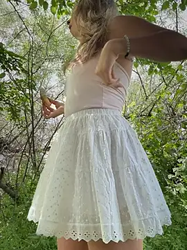 Wonder_Kari webcam