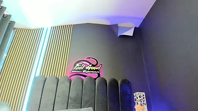 Nicolette_ks_ webcam