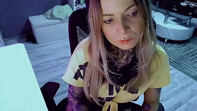 InesGold webcam