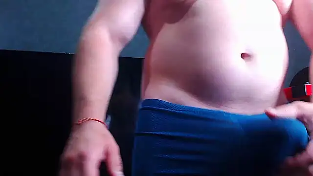 muscularjohnforuX webcam