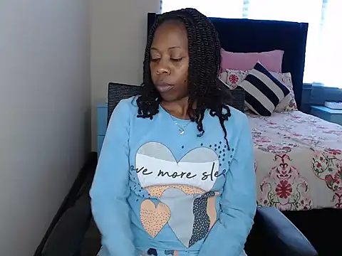 QUEENMANDYY live sex cam