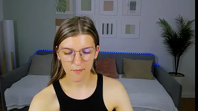 AnnaThorne webcam