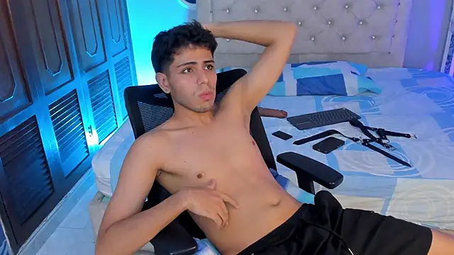 hunterwest06 webcam
