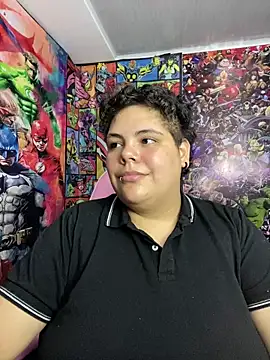 Hailey_Curvy webcam