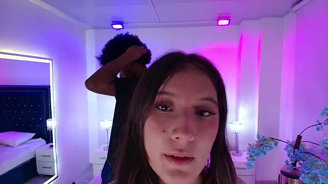 Cristal_and_luke webcam