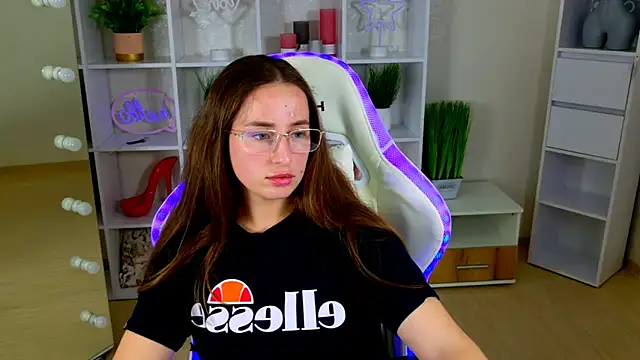 NadinnL webcam