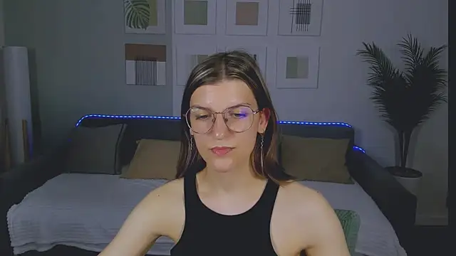AnnaThorne webcam