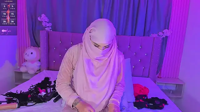 Nayla-Mouna webcam