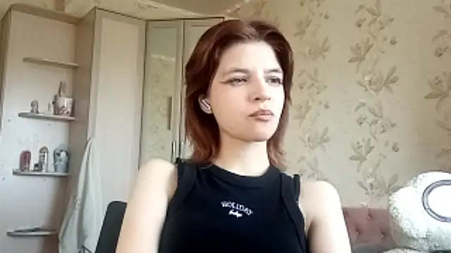 LowkeyIndigo webcam