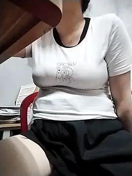 Girl_lovebaby webcam